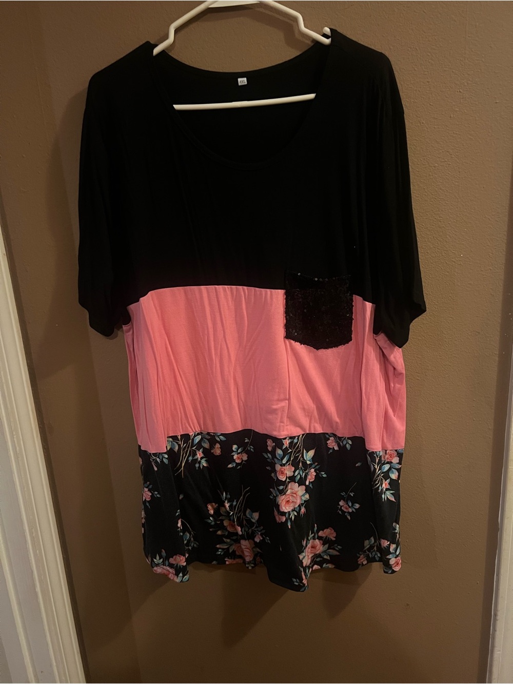 Colorblock Pink & Black Floral Women’s Top with Sequin Pocket